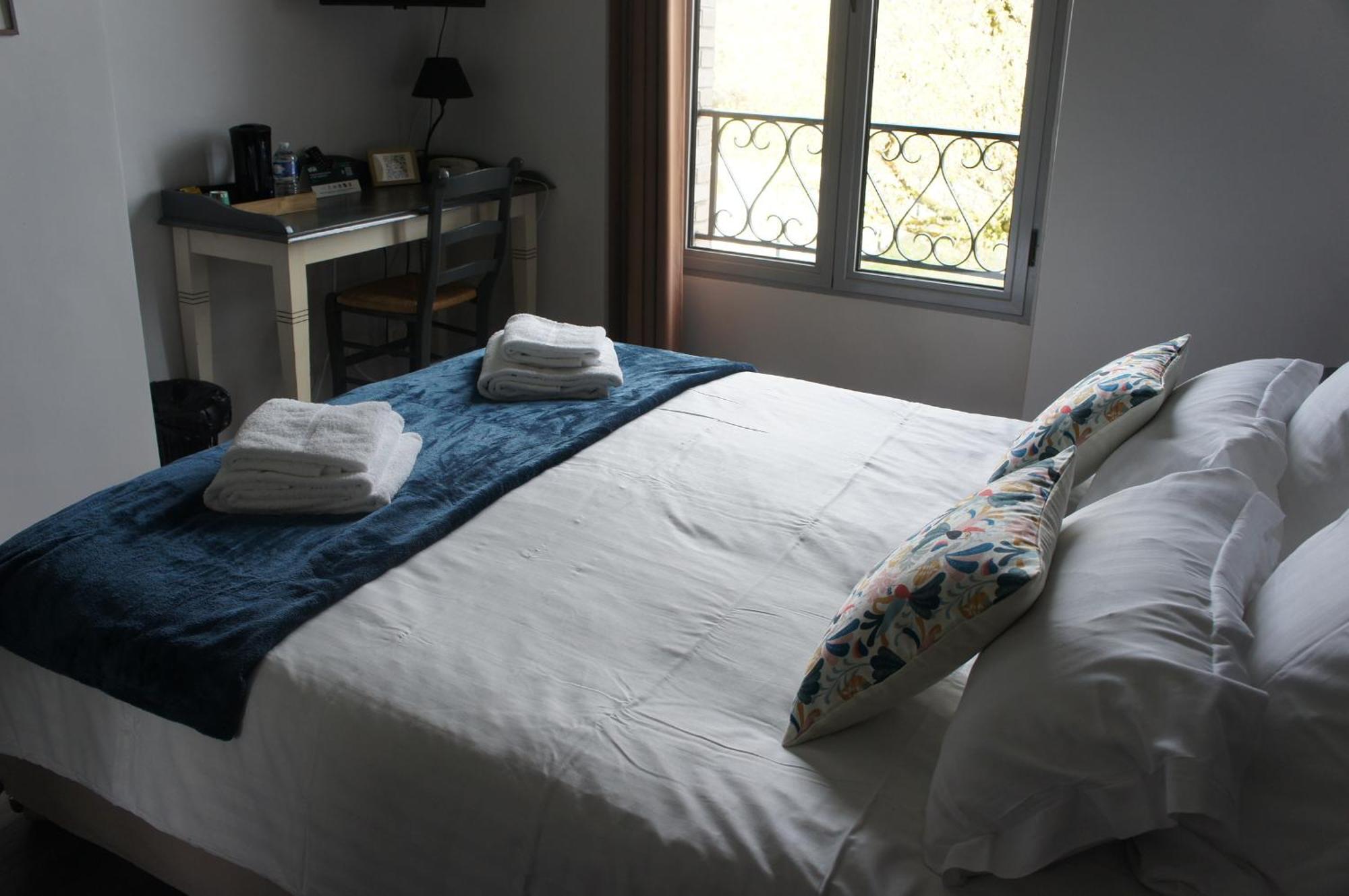 Logis Hotel Auberge De Cartassac Cressensac-Sarrazac Kültér fotó