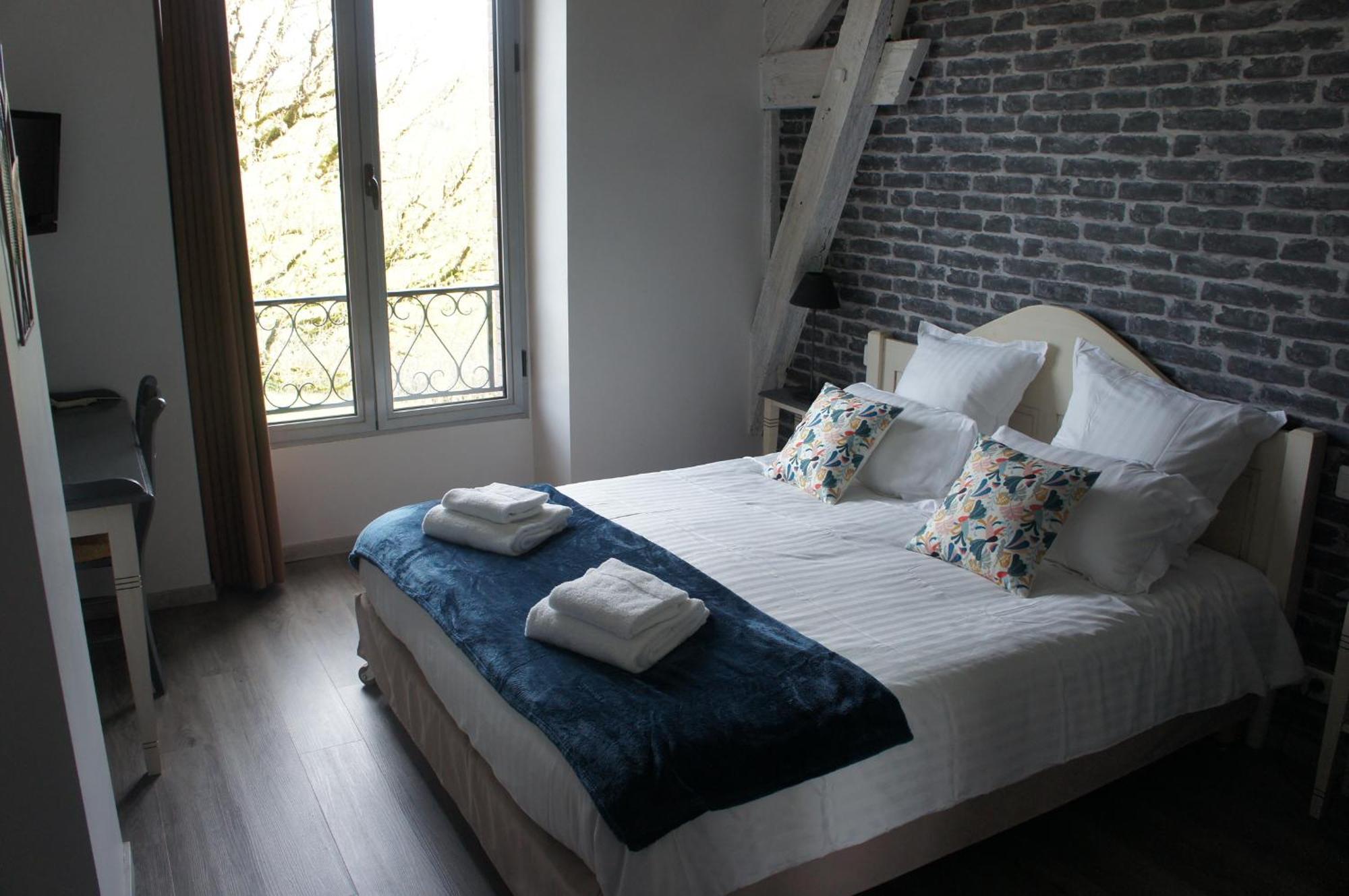 Logis Hotel Auberge De Cartassac Cressensac-Sarrazac Kültér fotó