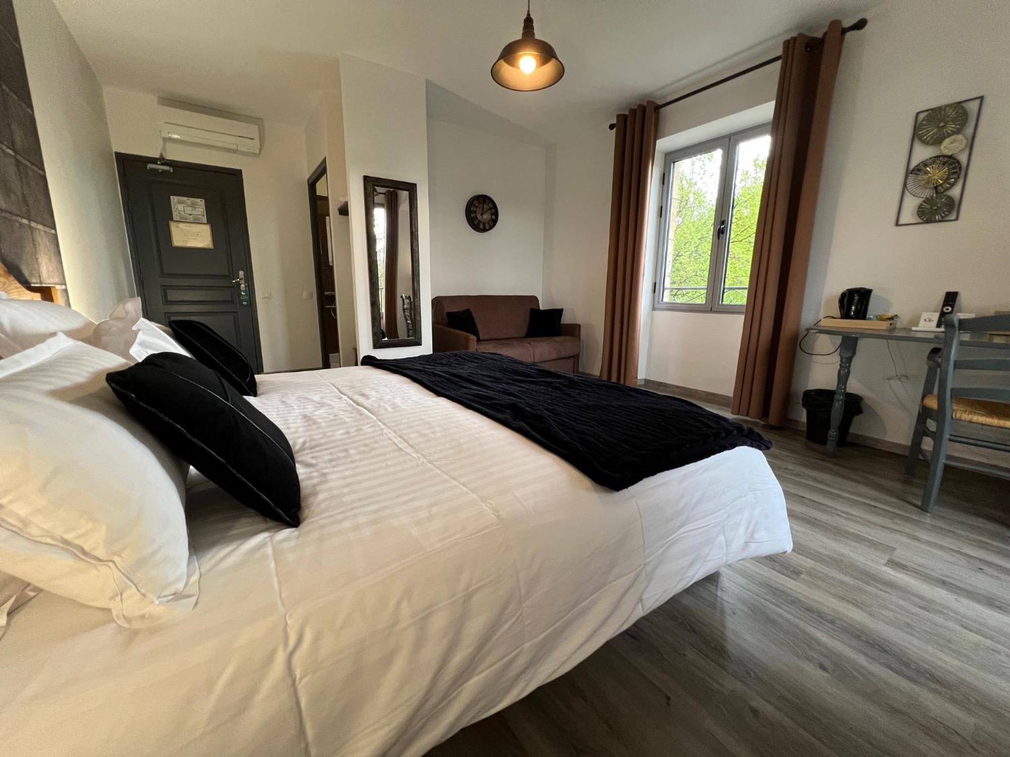 Logis Hotel Auberge De Cartassac Cressensac-Sarrazac Kültér fotó